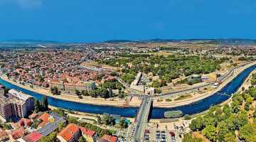 What offers the capital of the South Serbia - Nis?
