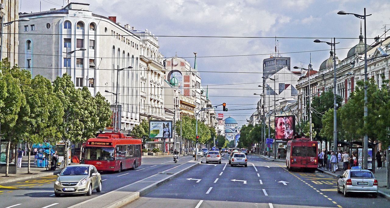 Zašto se turisti sve više odlučuju za usluge rent a car Beograd?